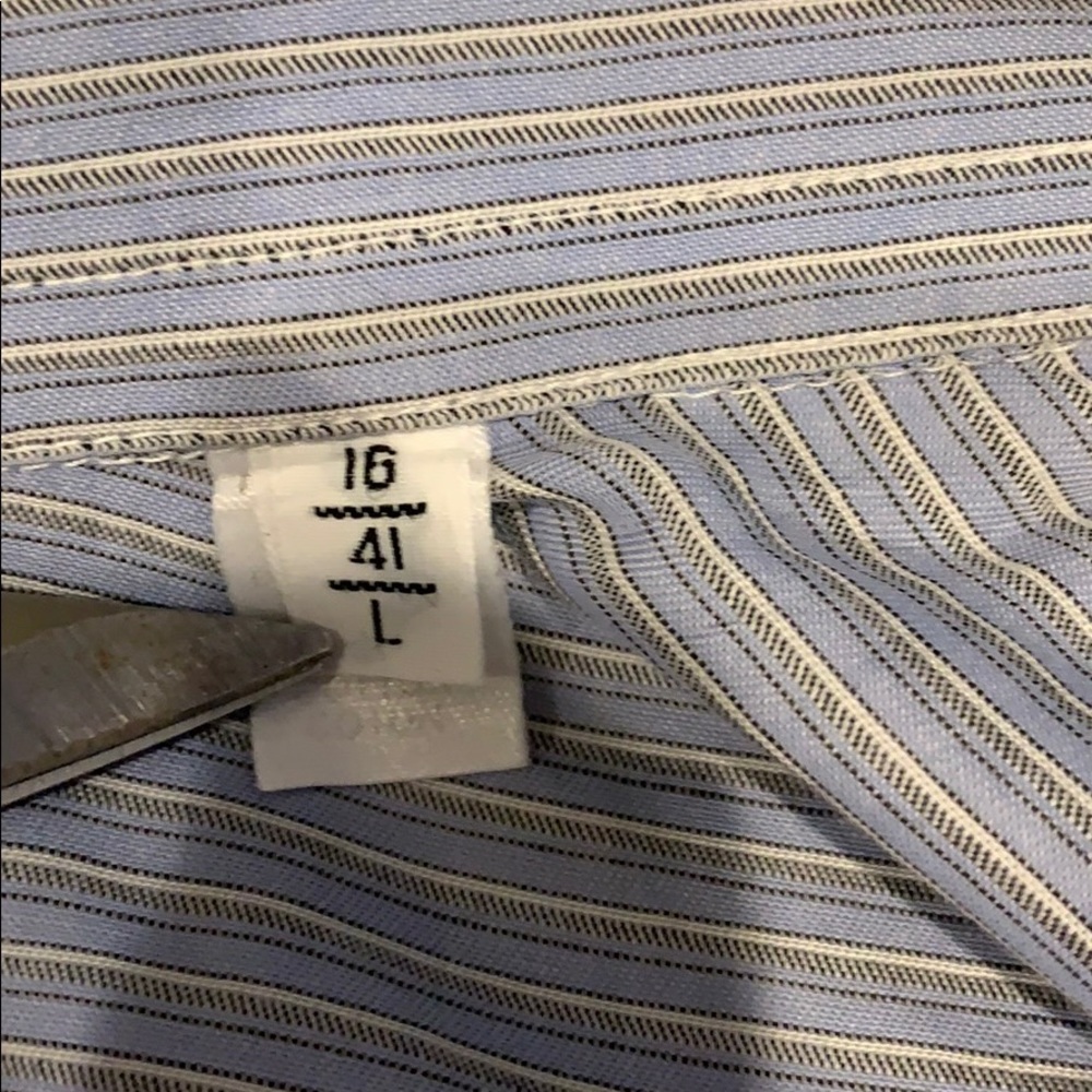 Italian Men’s Armani Colllezioni Dress Shirt - Picture 6 of 7